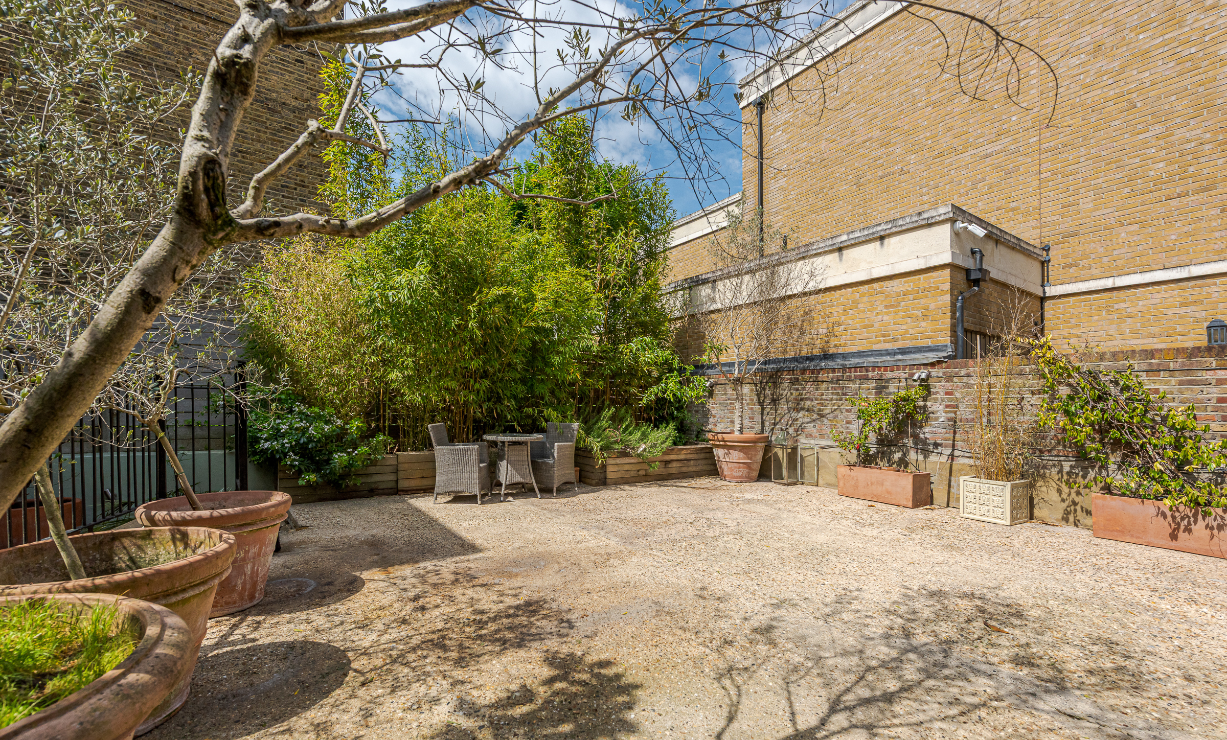  A Detached House on the Doorstep of Battersea Park with Garden and Parking - 物件實景