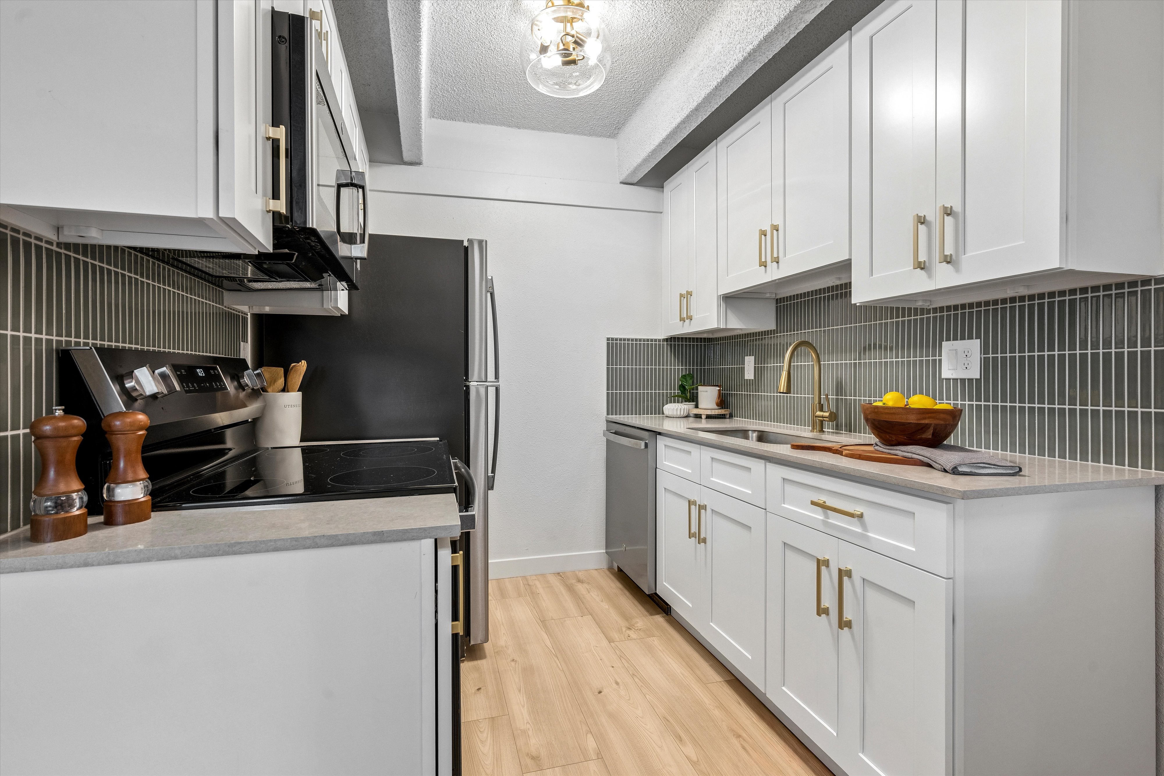 Beautifully Remodeled and Move-in Ready - 物件實景