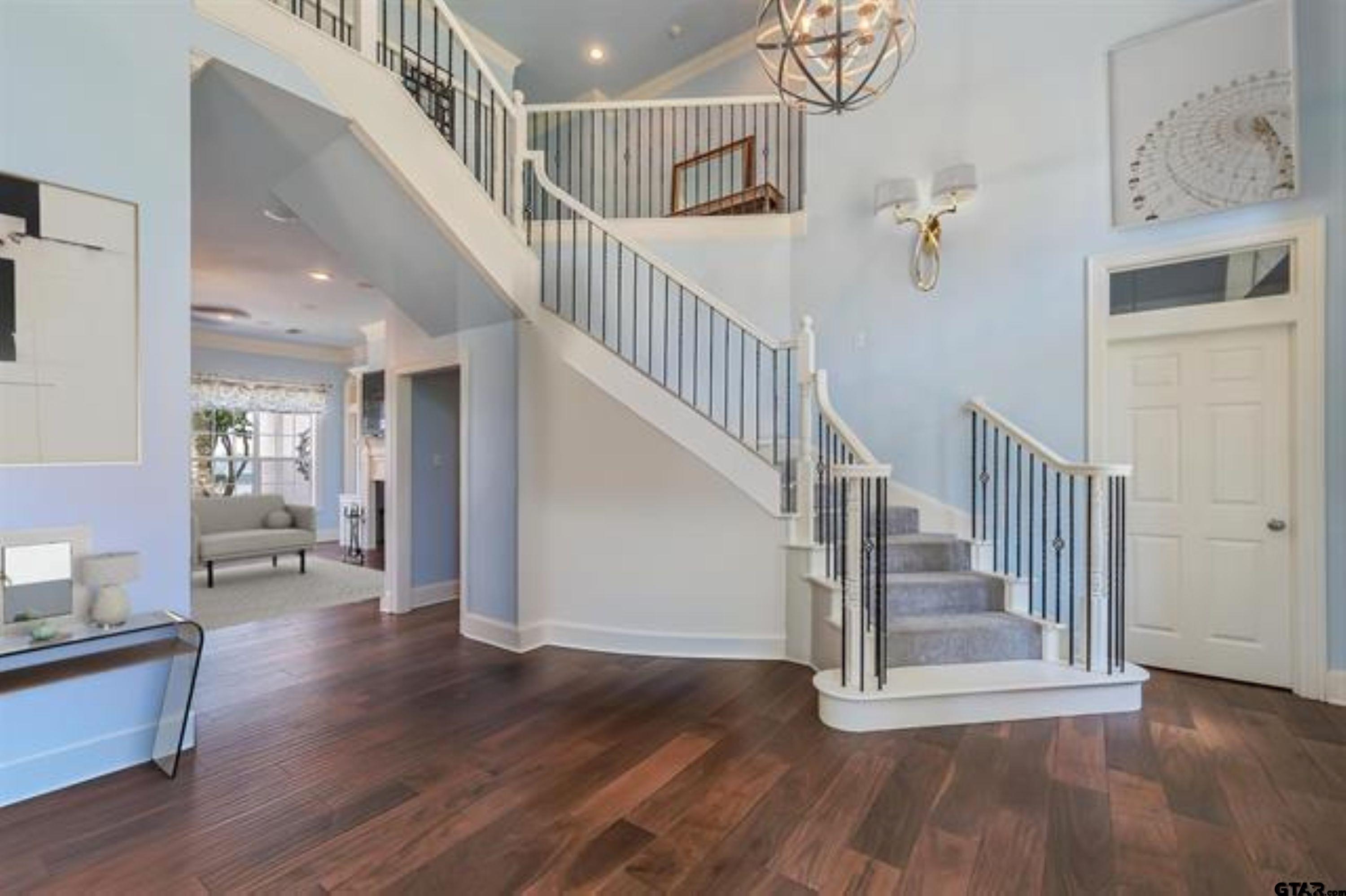 Tyler, Texas, 75703, United States, 5 Bedrooms Bedrooms, ,5 BathroomsBathrooms,Residential,For Sale,1901278