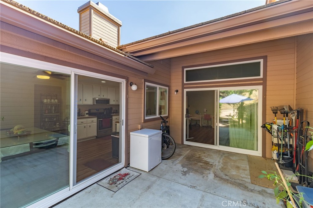 Escondido, California, 92026, United States, 3 Bedrooms Bedrooms, ,2 BathroomsBathrooms,Residential,For Sale,1987400