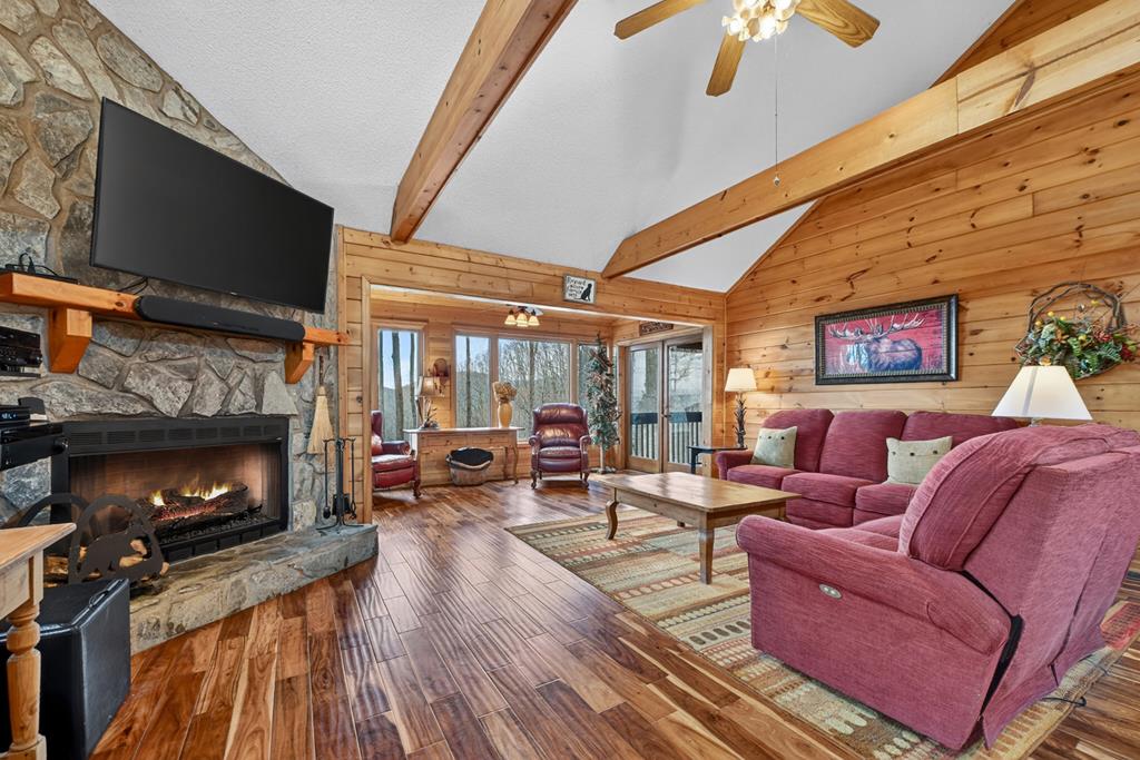 Ellijay, Georgia, 30536, United States, 4 Bedrooms Bedrooms, ,3 BathroomsBathrooms,Residential,For Sale,2003227