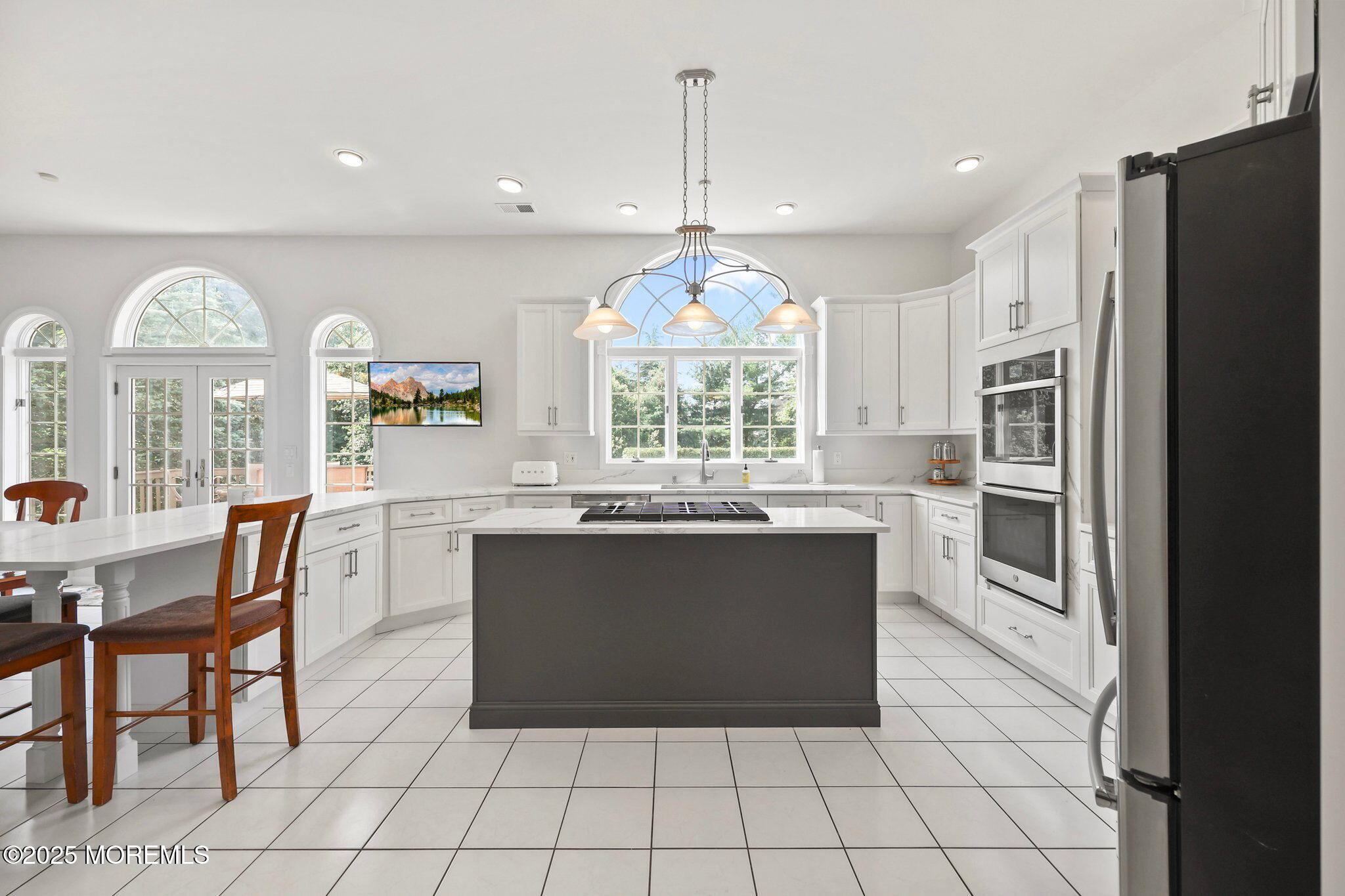 Manalapan, New Jersey, 07726, United States, 5 Bedrooms Bedrooms, ,7 BathroomsBathrooms,Residential,For Sale,1979083