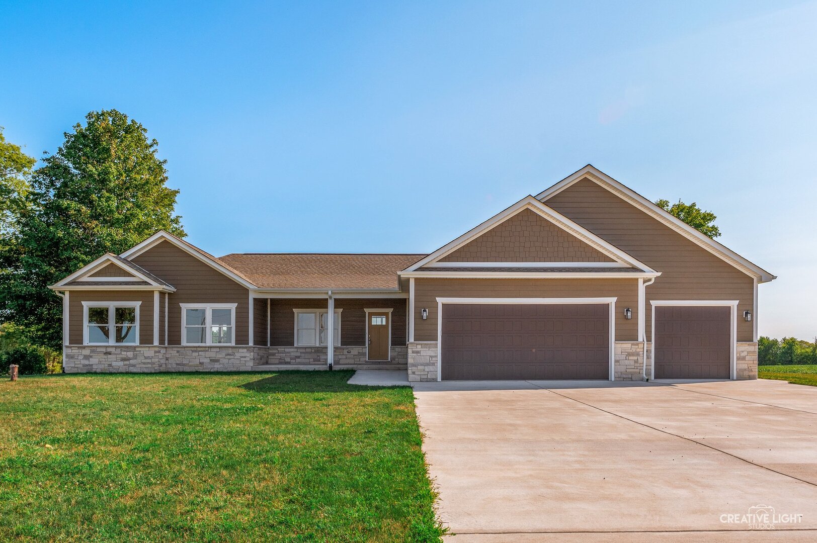 Sandwich, Illinois, 60548, United States, 3 Bedrooms Bedrooms, ,3 BathroomsBathrooms,Residential,For Sale,1994798