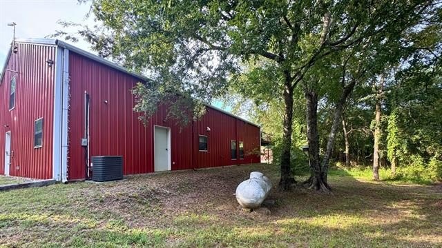 Hodgen, Oklahoma, 74939, United States, 4 Bedrooms Bedrooms, ,3 BathroomsBathrooms,Residential,For Sale,1979733