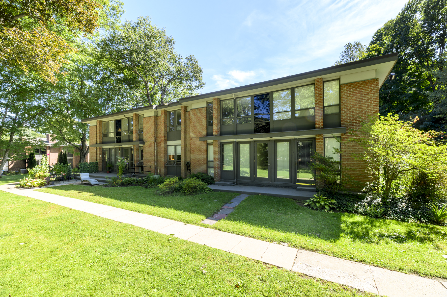  160 Fairfield Woods Road - 物件實景