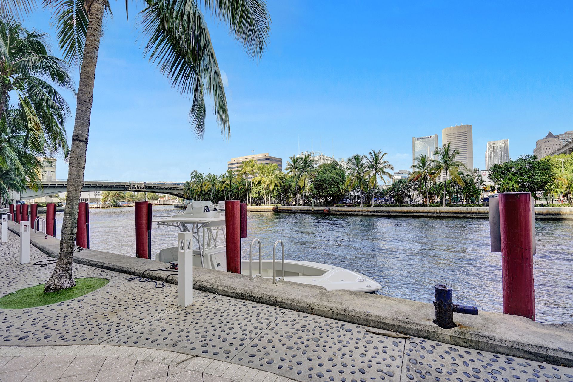  690 SW 1st Ct, Miami, FL, 33130 - 物件實景