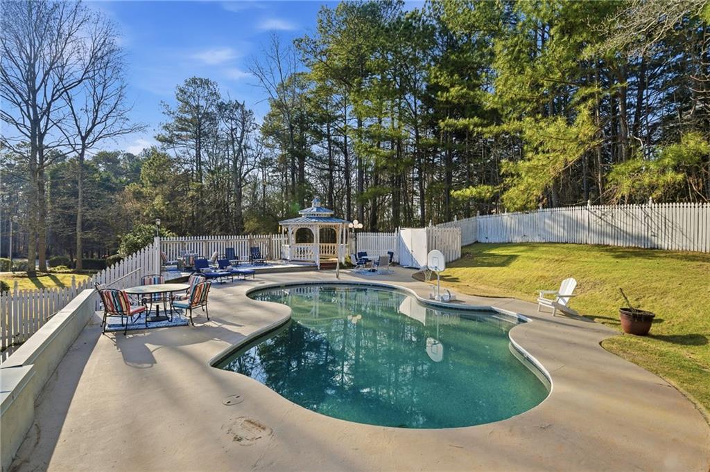 Cumming, Georgia, 30041, United States, 6 Bedrooms Bedrooms, ,5 BathroomsBathrooms,Residential,For Sale,2012319