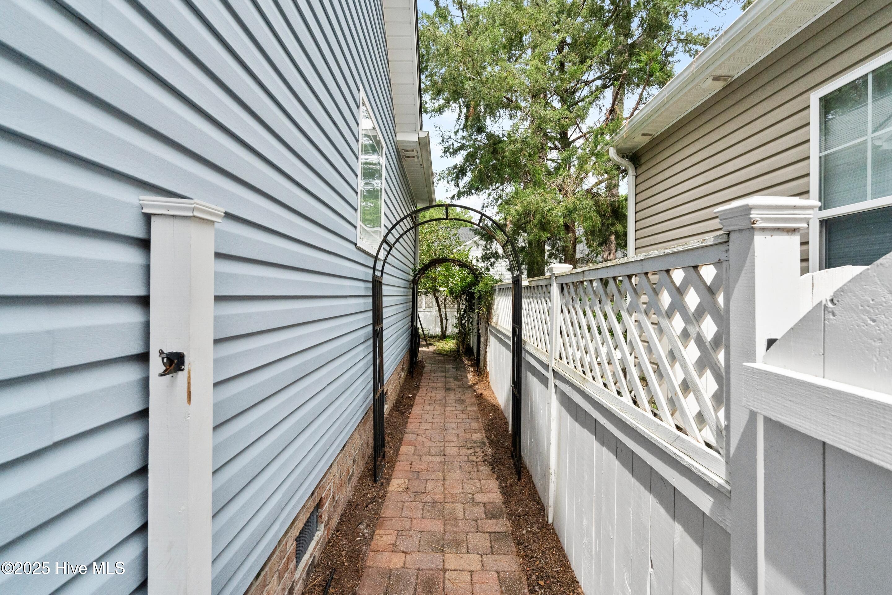 Southport, North Carolina, 28461, United States, 4 Bedrooms Bedrooms, ,4 BathroomsBathrooms,Residential,For Sale,1925893