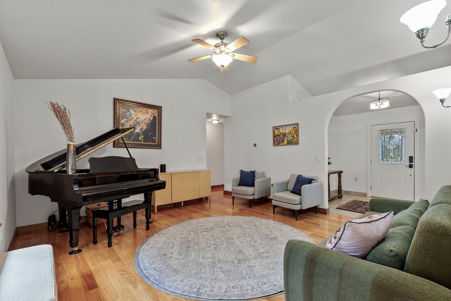  Custom Built Beauty w/ 5 Bedroom - 物件實景
