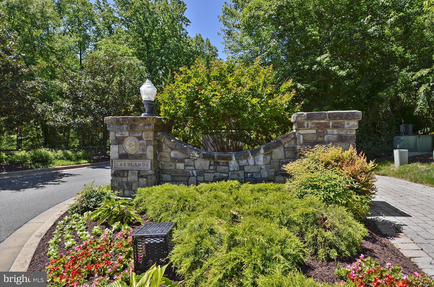 Gaithersburg, Maryland, 20878, United States, 5 Bedrooms Bedrooms, ,5 BathroomsBathrooms,Residential,For Sale,1907649