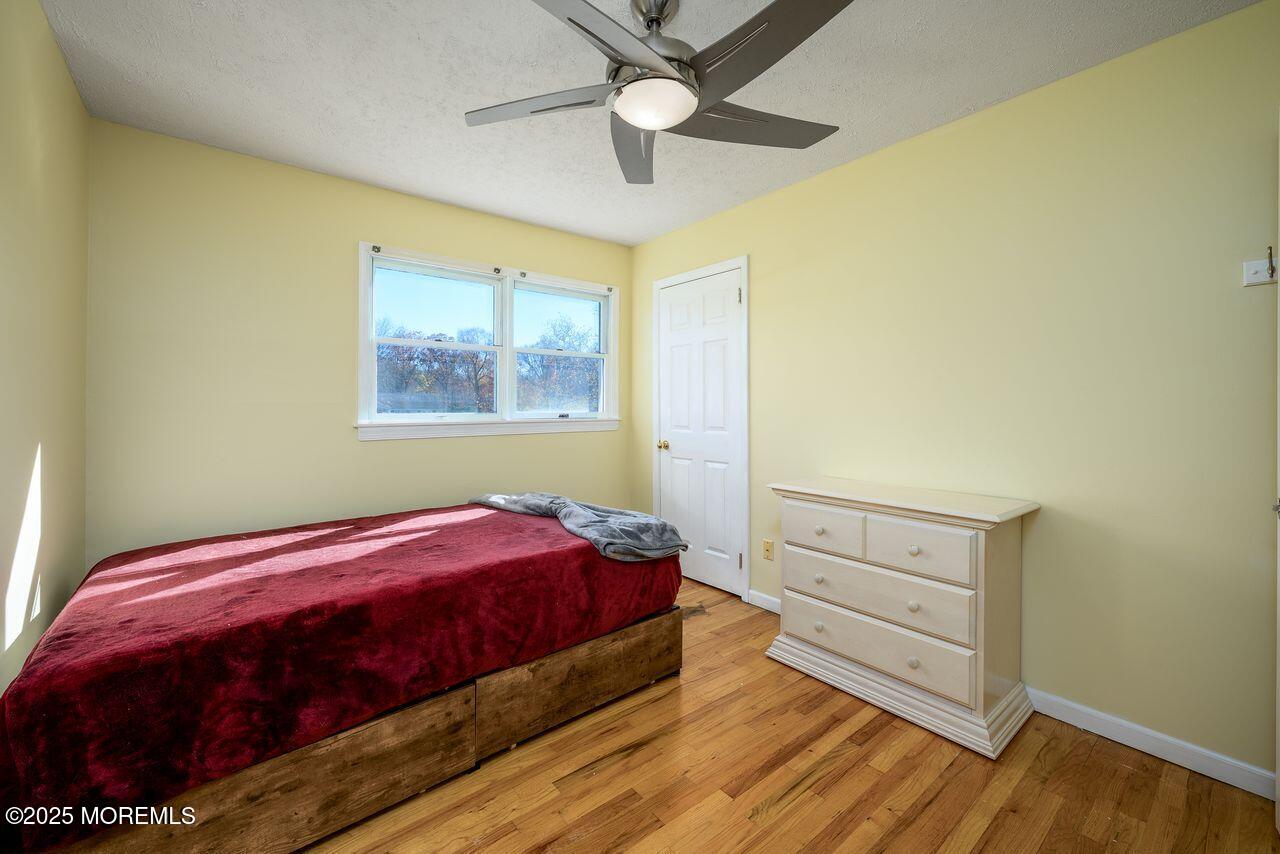 Manalapan, New Jersey, 07726, United States, 4 Bedrooms Bedrooms, ,2 BathroomsBathrooms,Residential,For Sale,1988076