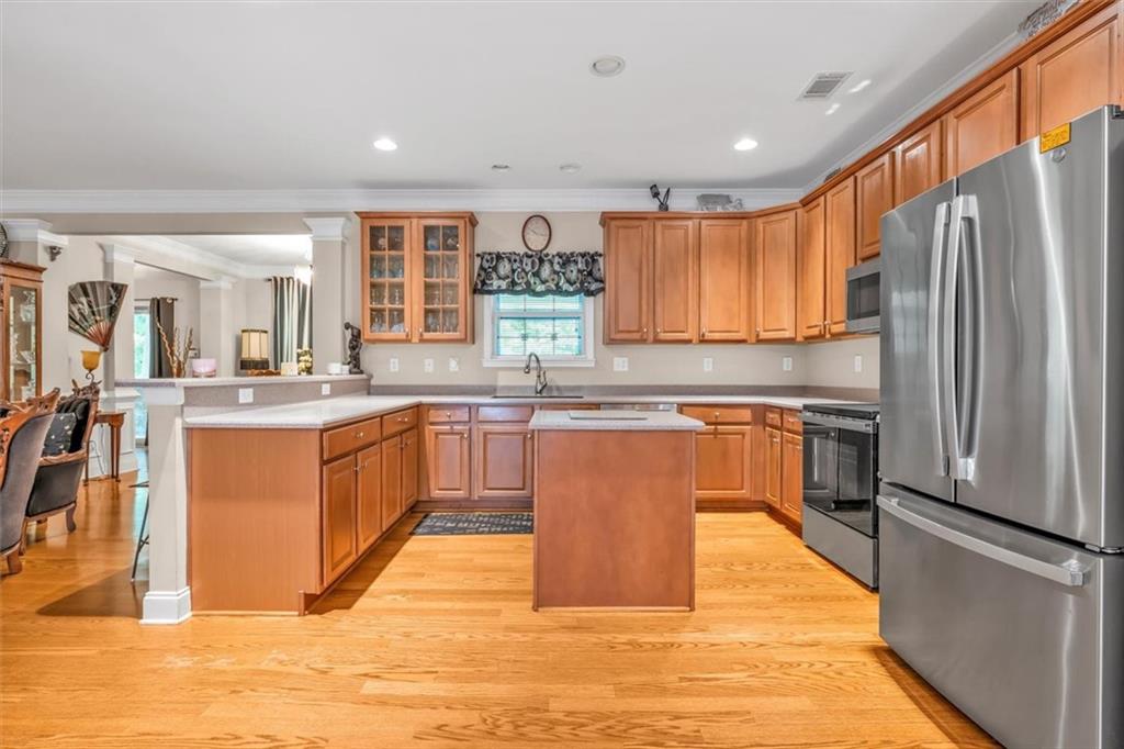 Commerce, Georgia, 30530, United States, 5 Bedrooms Bedrooms, ,4 BathroomsBathrooms,Residential,For Sale,1826945