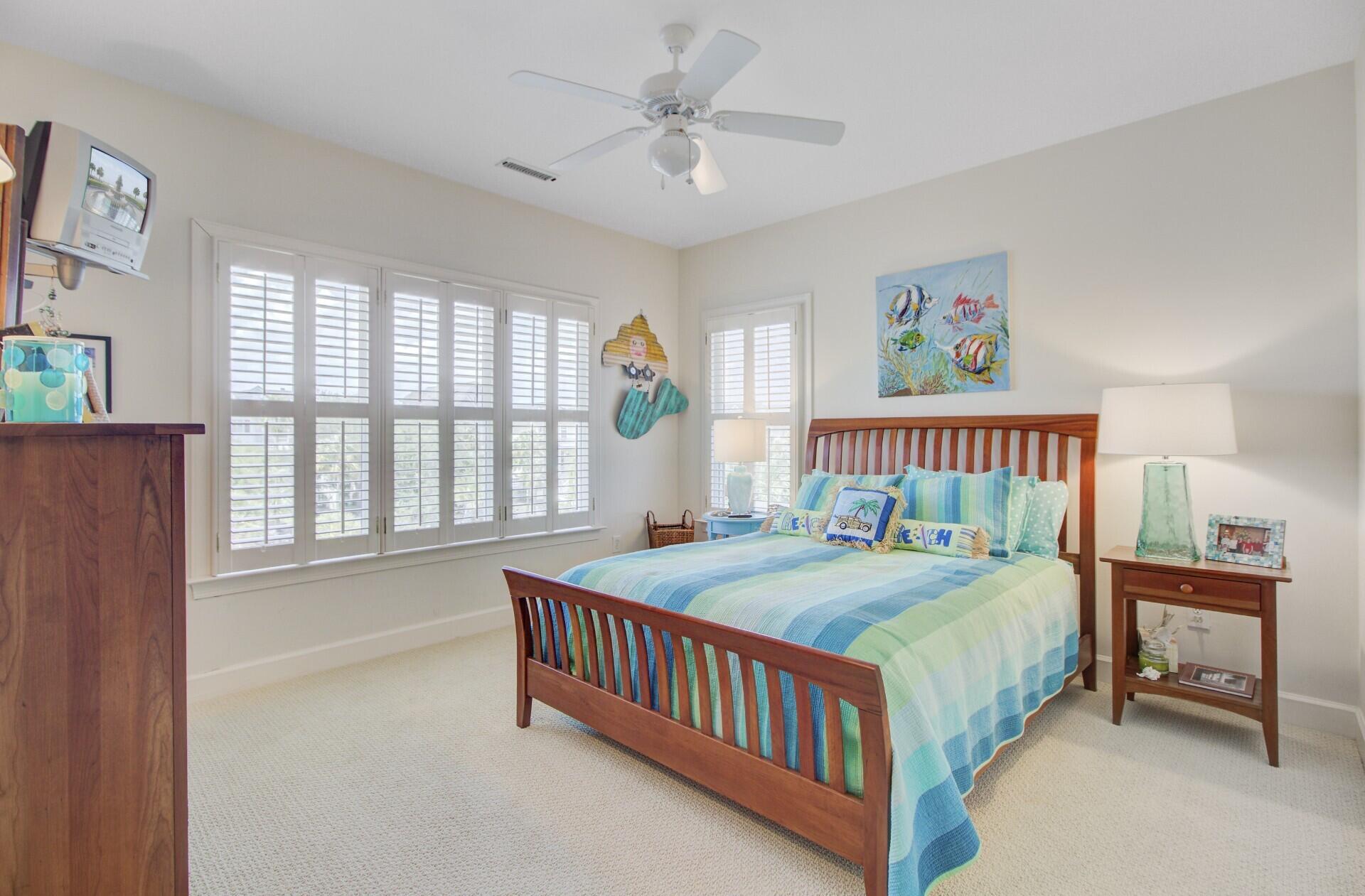 Mount Pleasant, South Carolina, 29464, United States, 4 Bedrooms Bedrooms, ,4 BathroomsBathrooms,Residential,For Sale,1826334