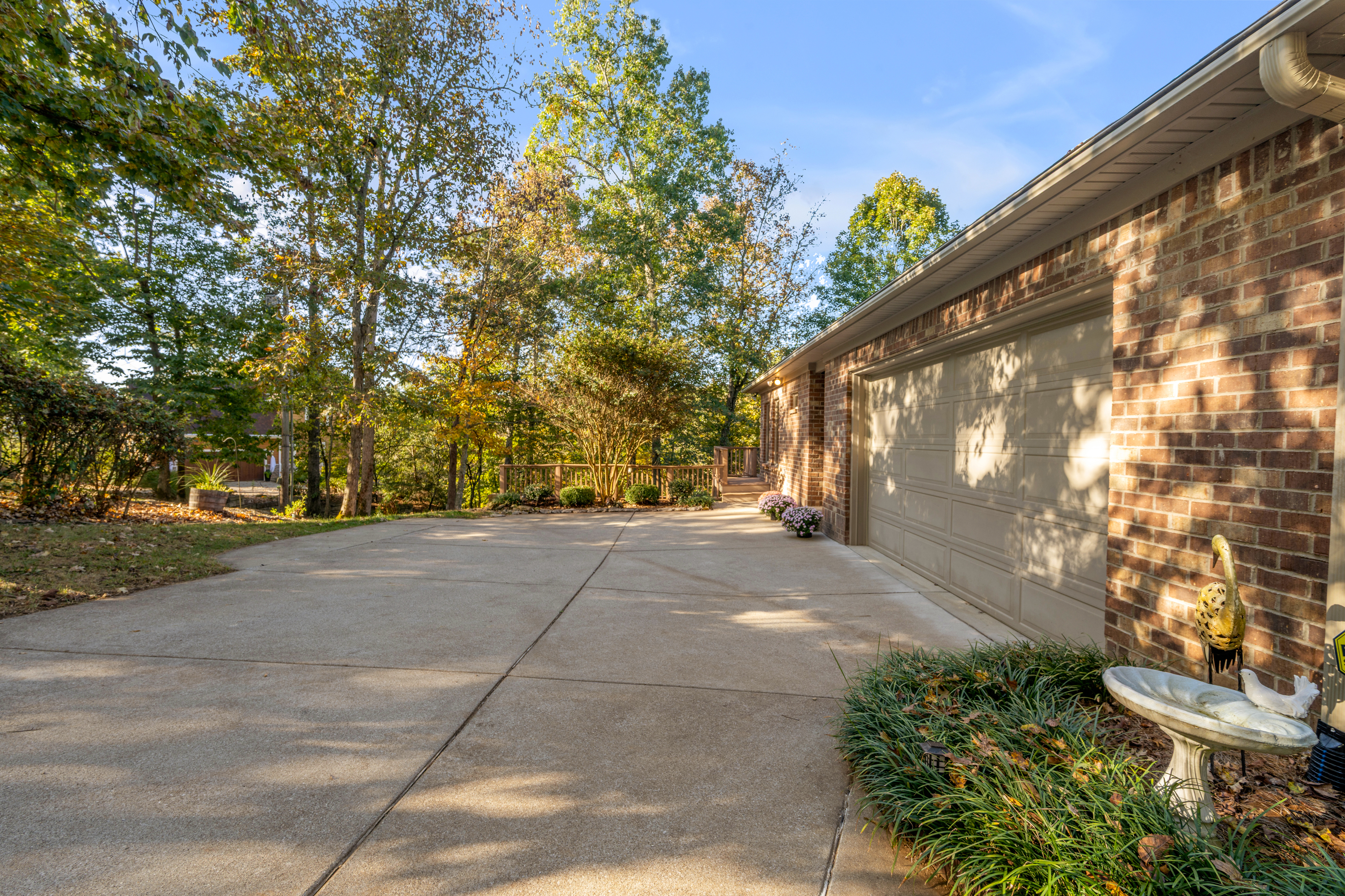  2004 Deerfield Lane - 物件實景