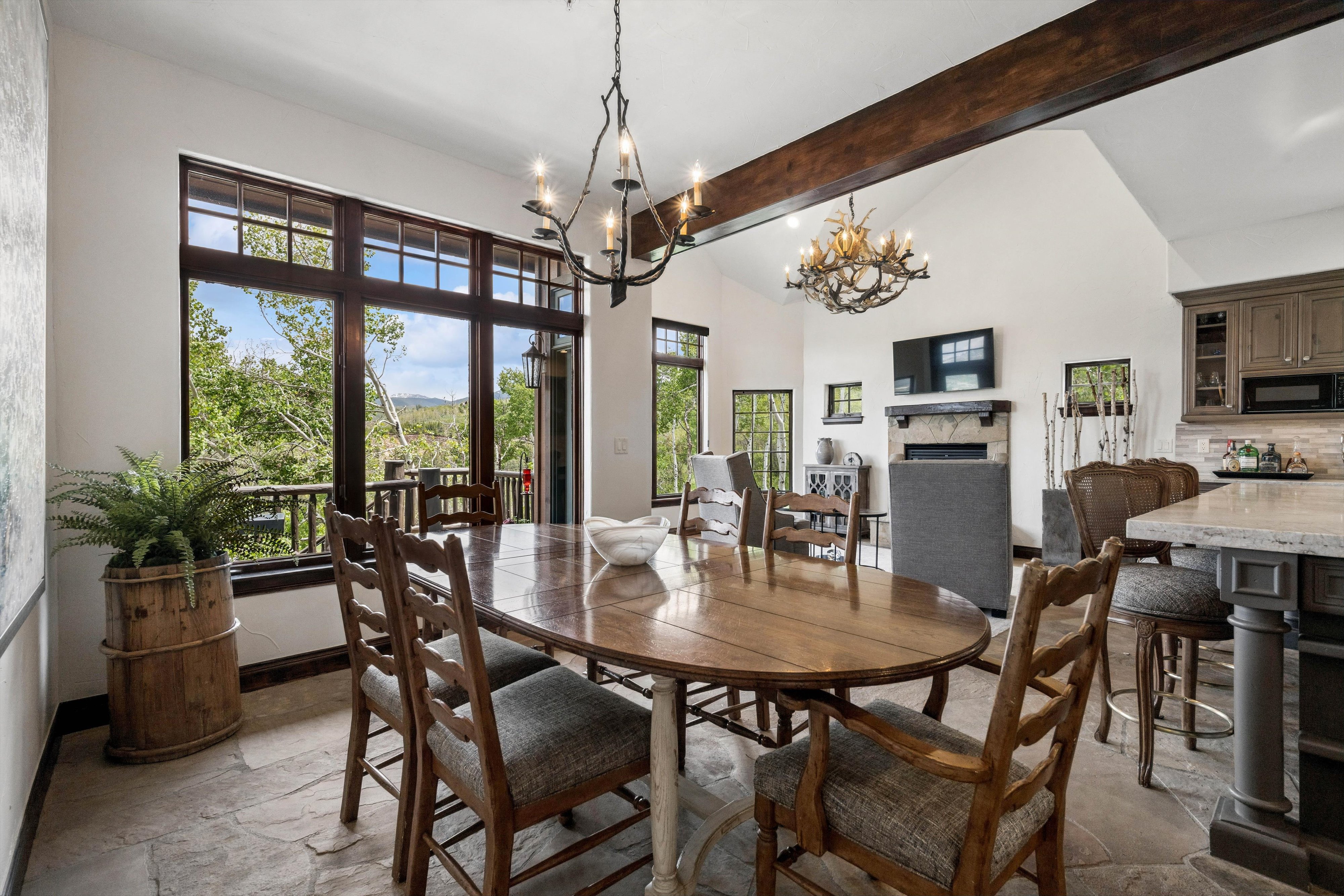  35 Stag Gulch Court Embraces Open Space Meadows With Golf Course Access - 物件實景