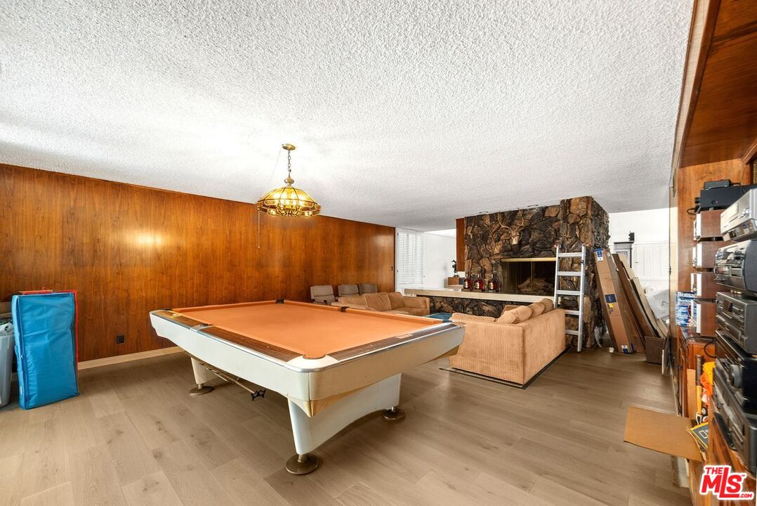 Los Angeles, California, 90056, United States, 5 Bedrooms Bedrooms, ,5 BathroomsBathrooms,Residential,For Sale,1918507