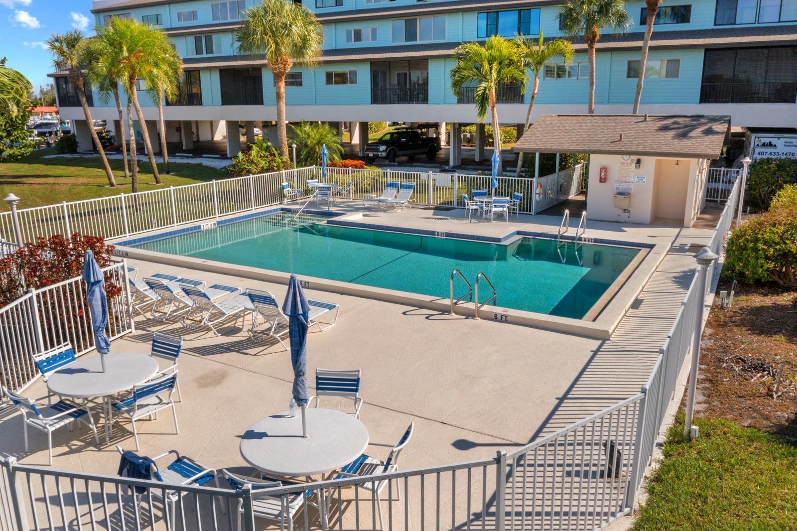 Bradenton, Florida, 34210, United States, 3 Bedrooms Bedrooms, ,3 BathroomsBathrooms,Residential,For Sale,2001185