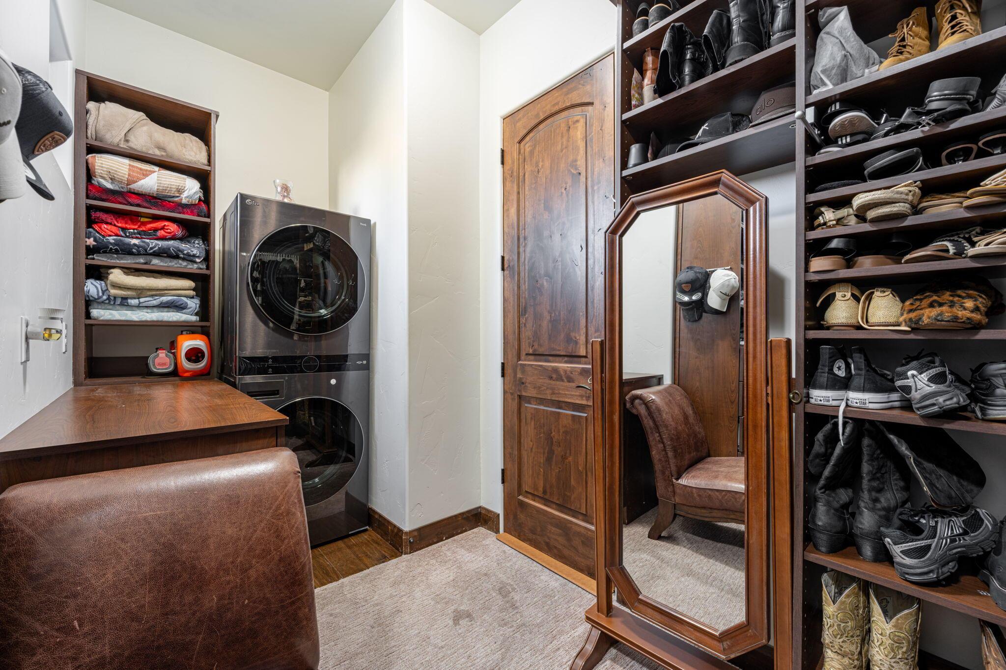 St George, Utah, 84790, United States, 5 Bedrooms Bedrooms, ,4 BathroomsBathrooms,Residential,For Sale,2006335