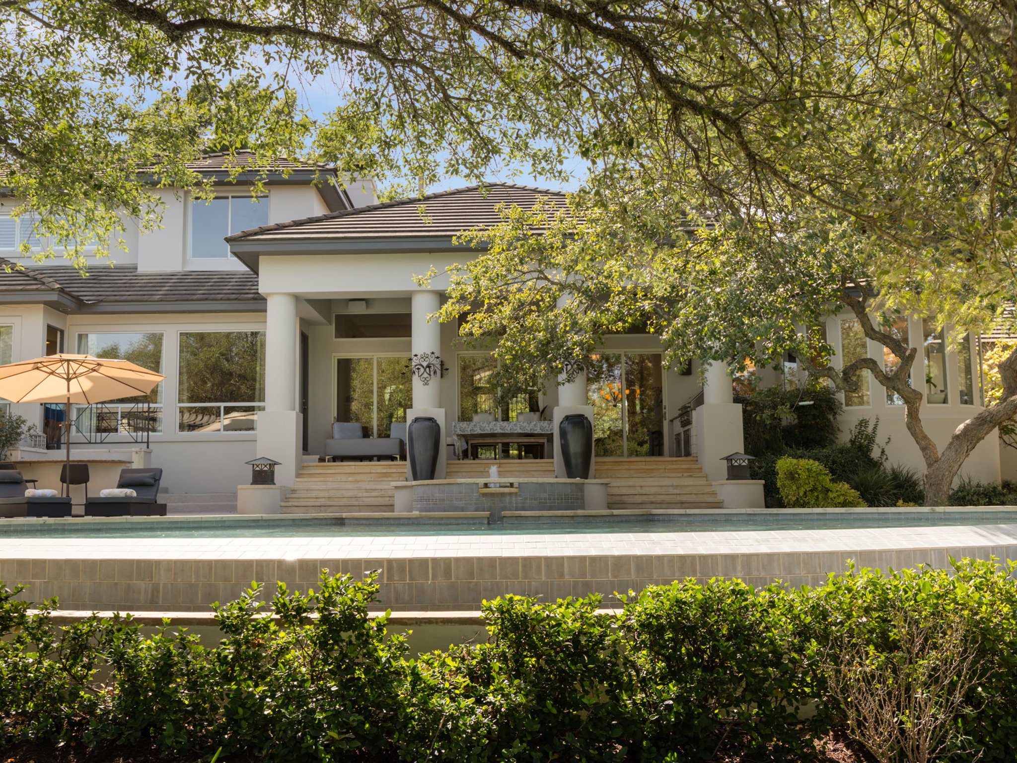  Private 2+ Acre Barton Creek Estate with Hill Country Views, Pool & Guest House - 物件實景