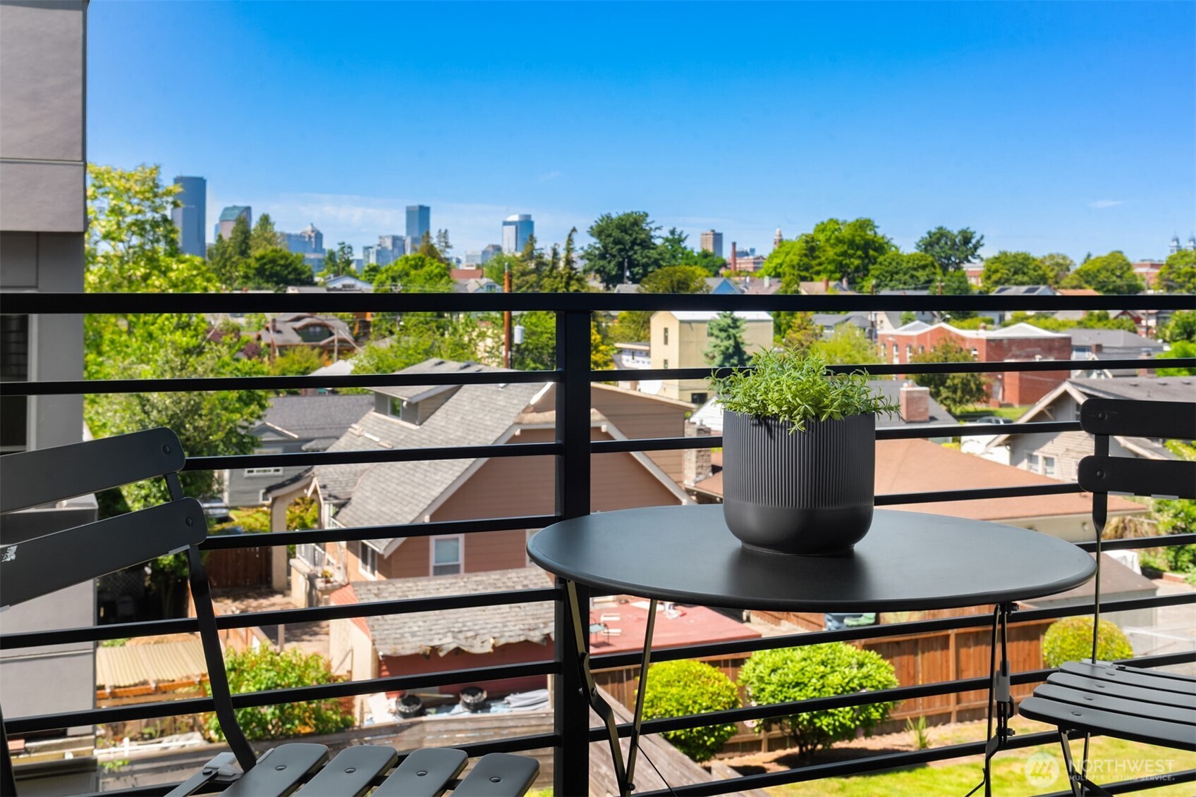 Seattle, Washington, 98122, United States, 3 Bedrooms Bedrooms, ,2 BathroomsBathrooms,Residential,For Sale,1856144