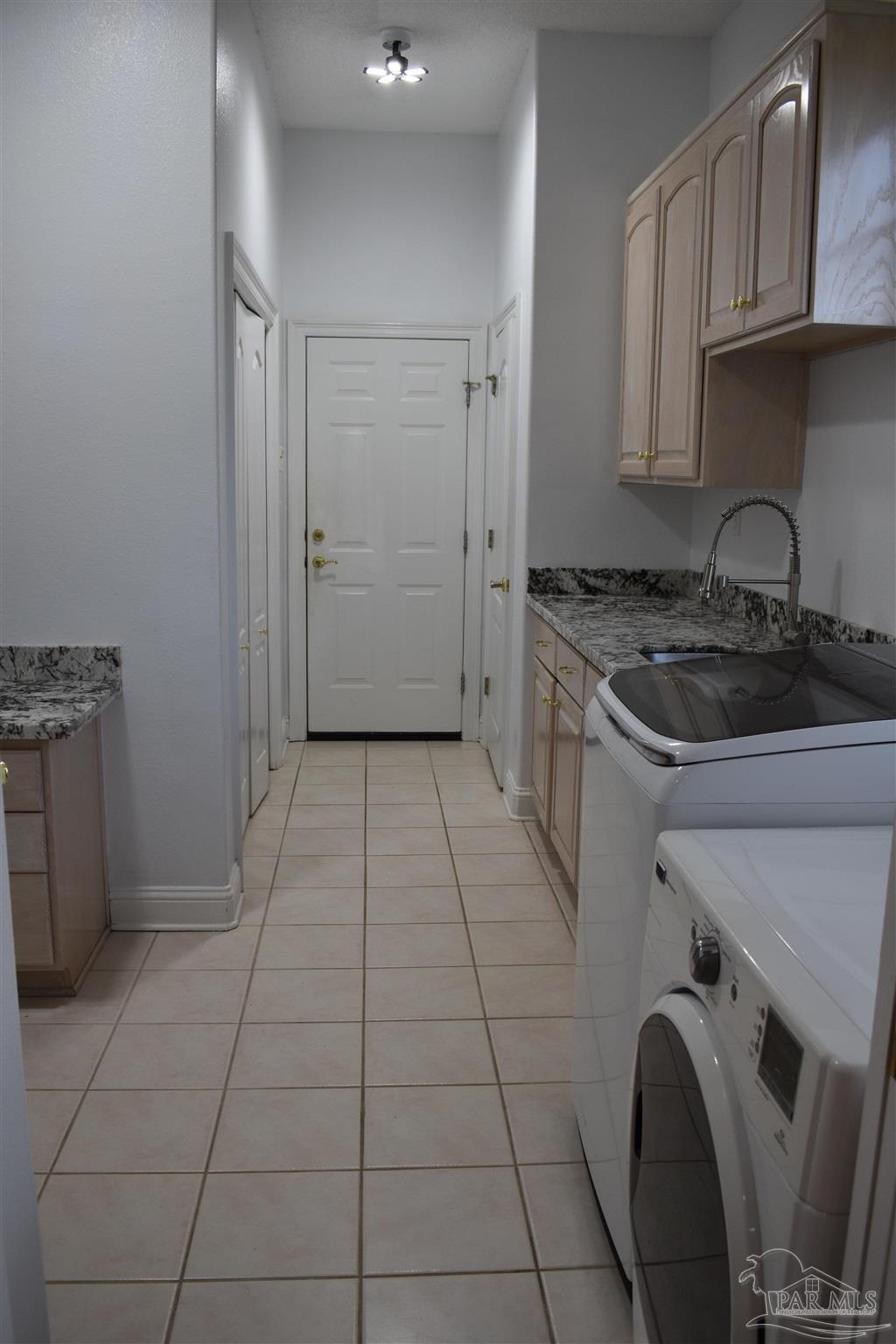 Pace, Florida, 32571, United States, 4 Bedrooms Bedrooms, ,3 BathroomsBathrooms,Residential,For Sale,1933093