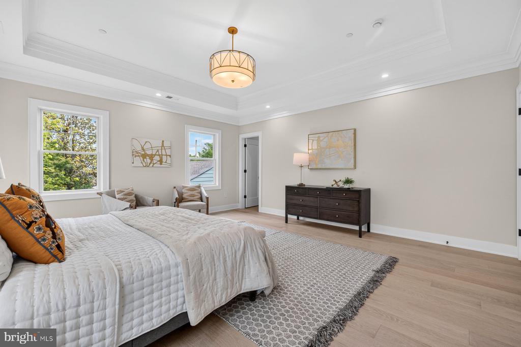 Kensington, Maryland, 20895, United States, 5 Bedrooms Bedrooms, ,5 BathroomsBathrooms,Residential,For Sale,2048532