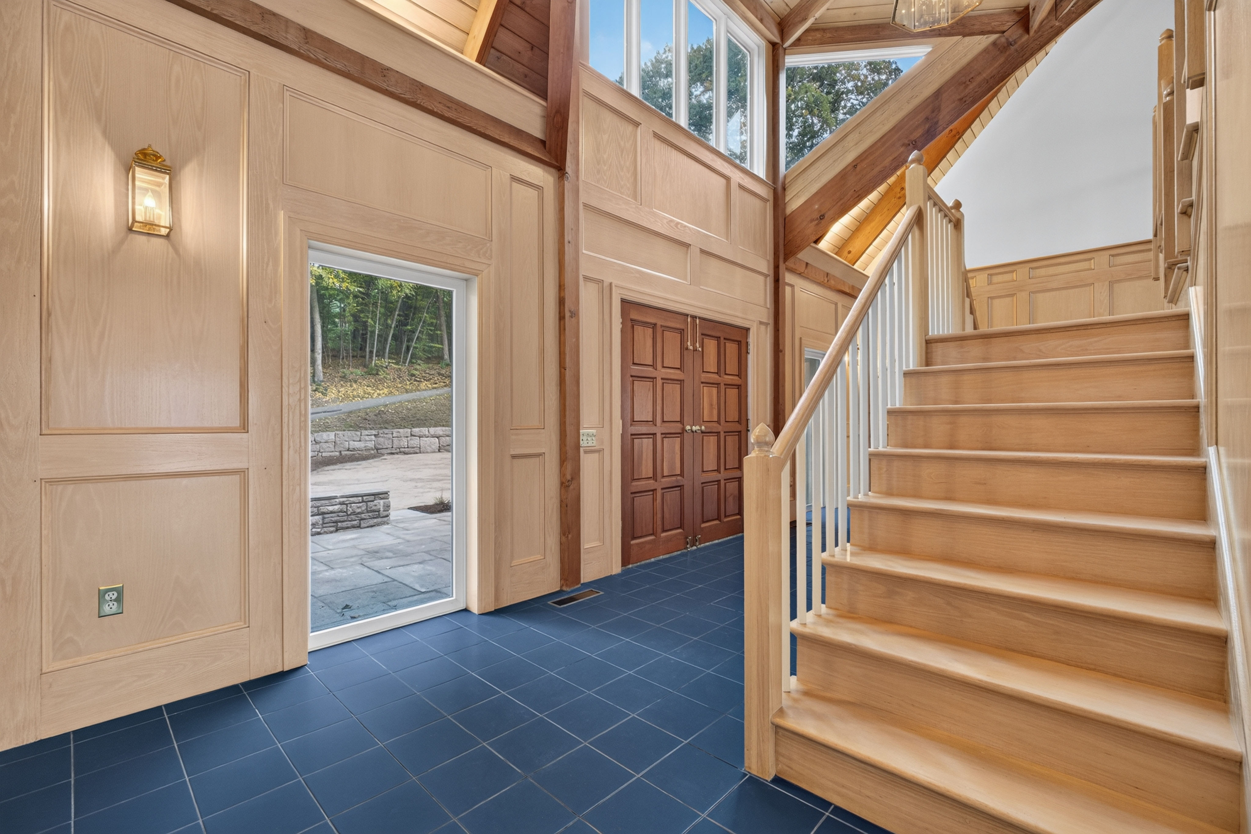  Set on 2.1 Private Acres Directly Along Hamburg Cove - 物件實景