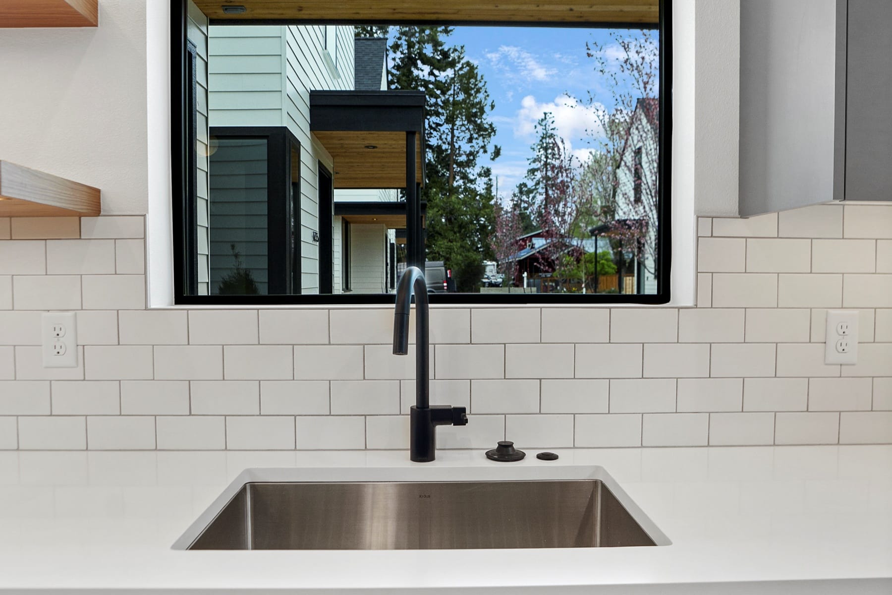  637 NE Marshall Avenue Bend, OR 97701 - 物件實景