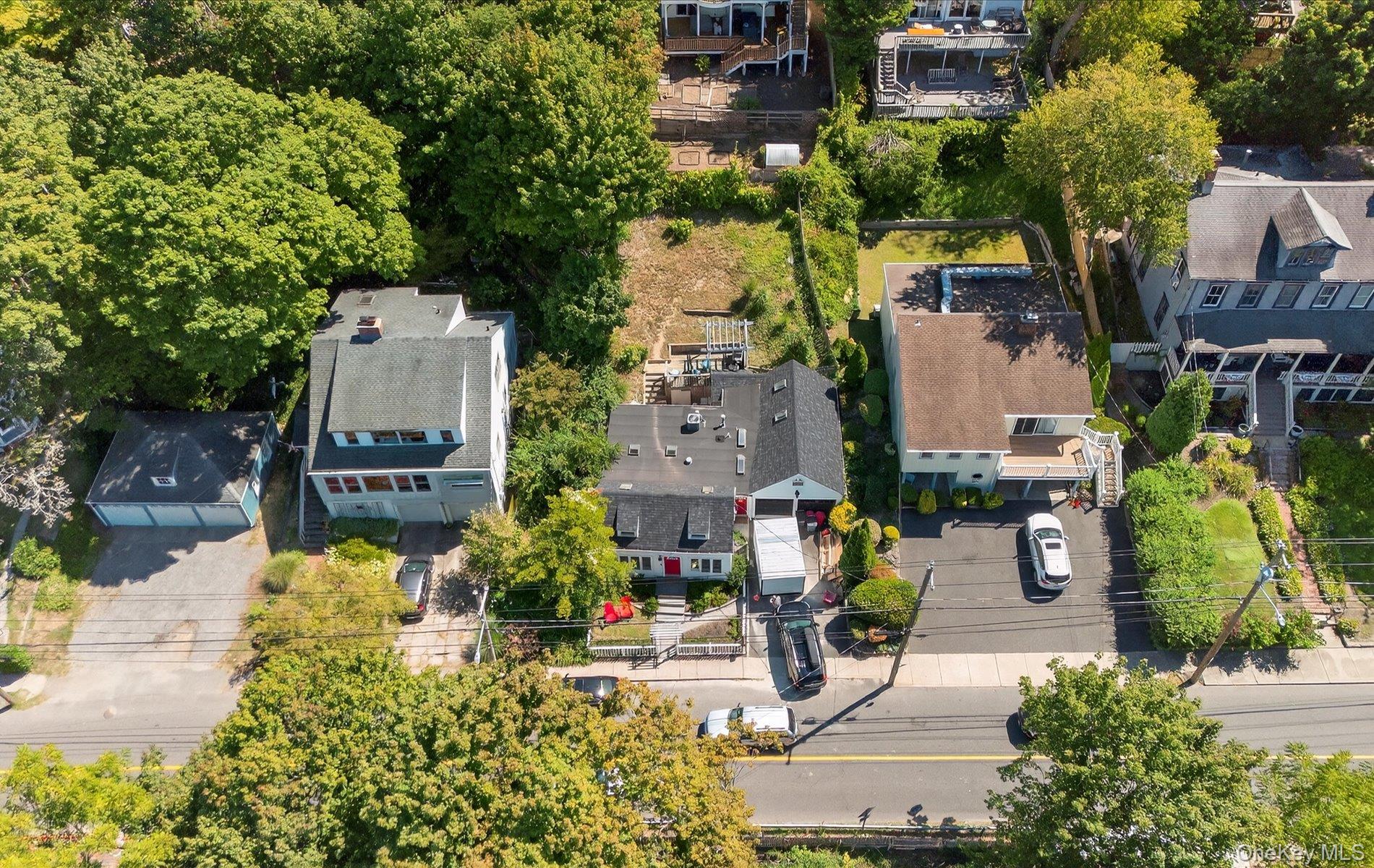 Northport, New York, 11768, United States, 2 Bedrooms Bedrooms, ,2 BathroomsBathrooms,Residential,For Sale,1941048