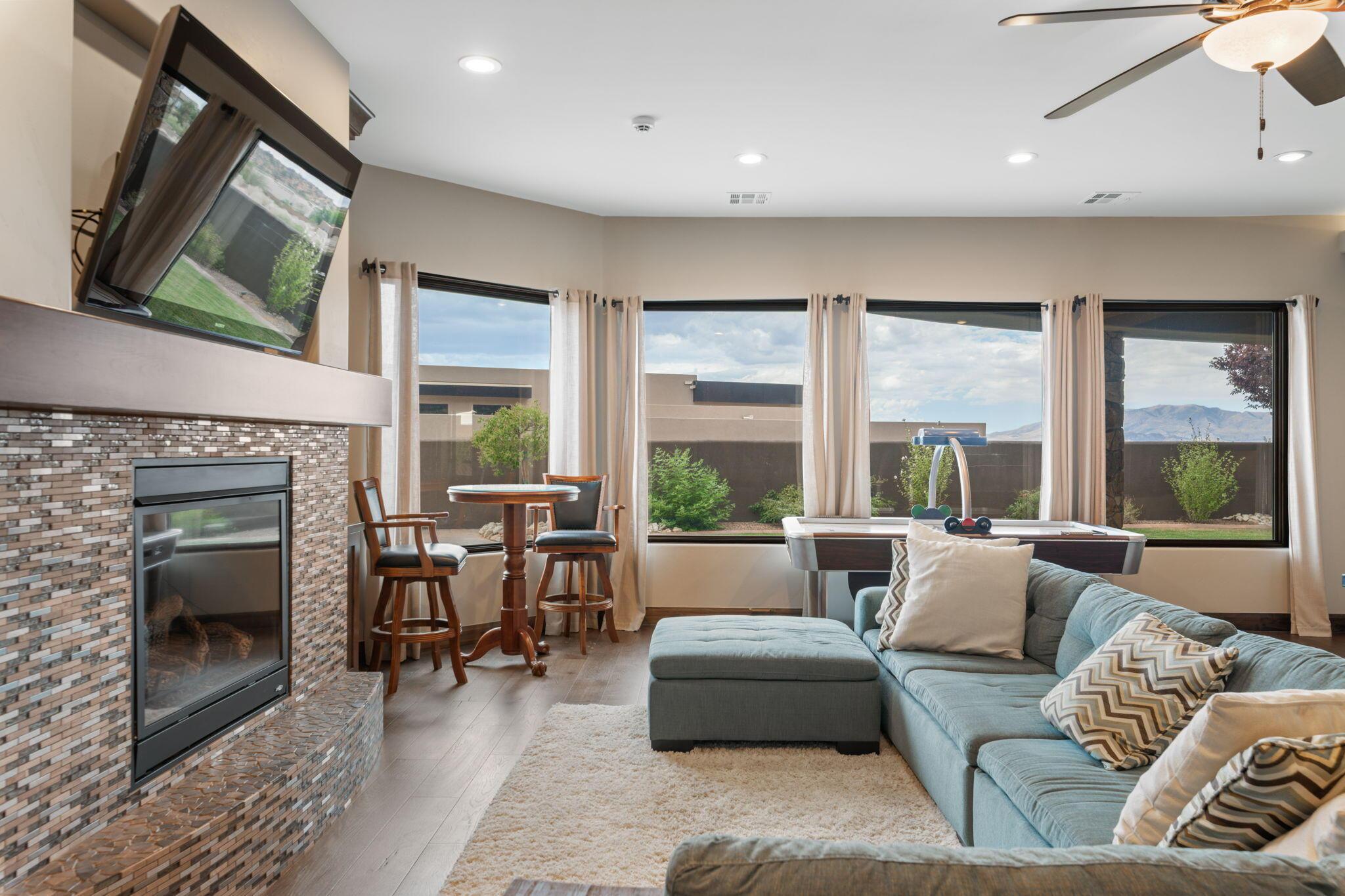 St George, Utah, 84770, United States, 5 Bedrooms Bedrooms, ,7 BathroomsBathrooms,Residential,For Sale,1900533