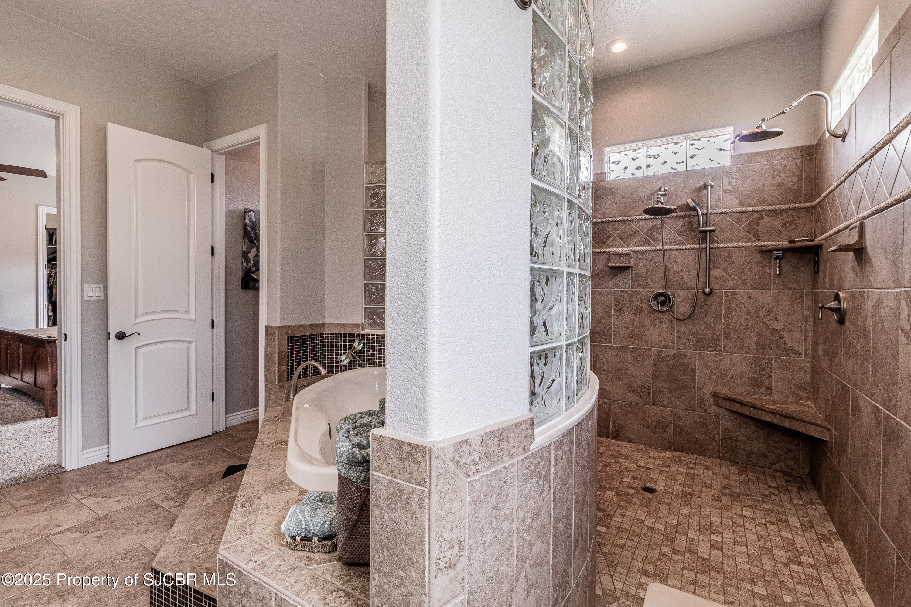 Aztec, New Mexico, 87410, United States, 4 Bedrooms Bedrooms, ,4 BathroomsBathrooms,Residential,For Sale,1857404