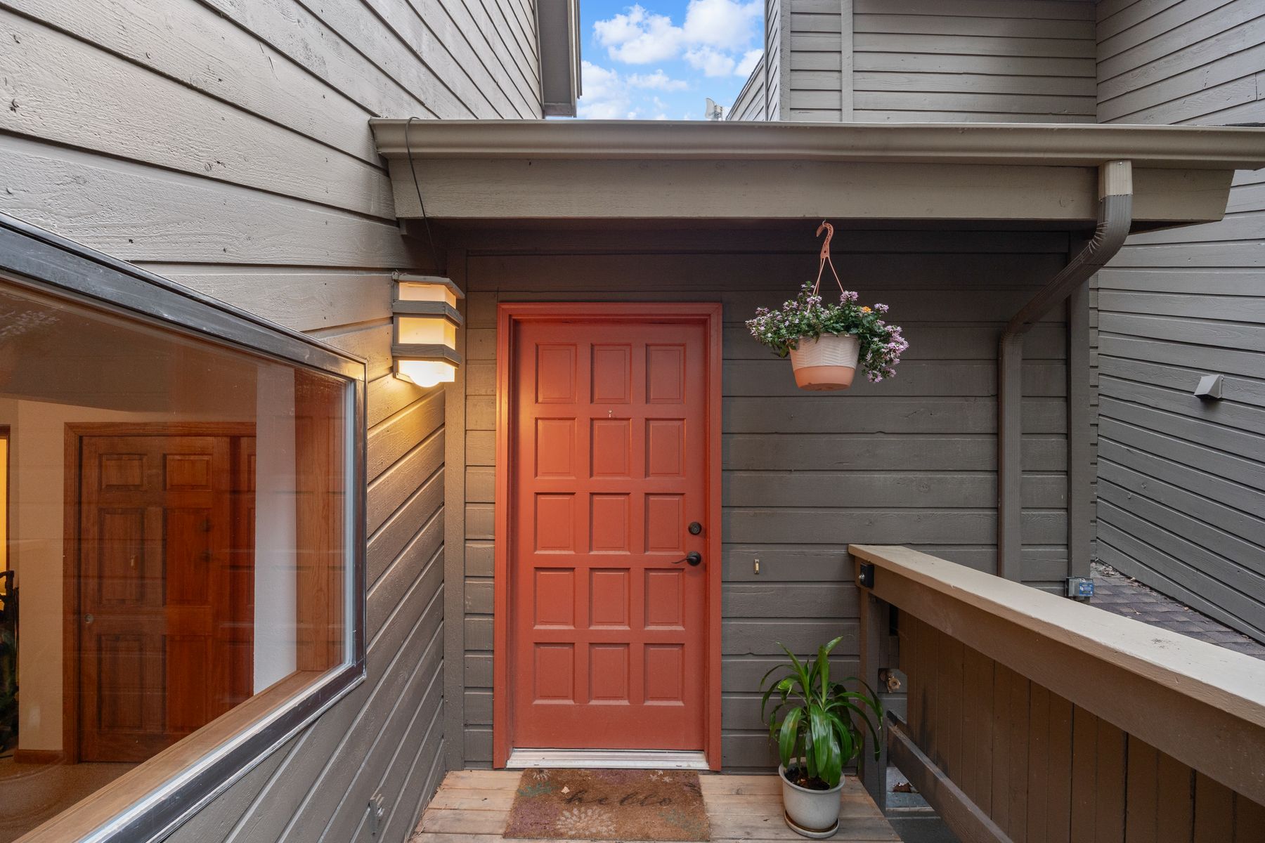  Evergreen Timbervale Retreat: Walk to Downtown, Sunrooms & Mountain View Meadow - 物件實景