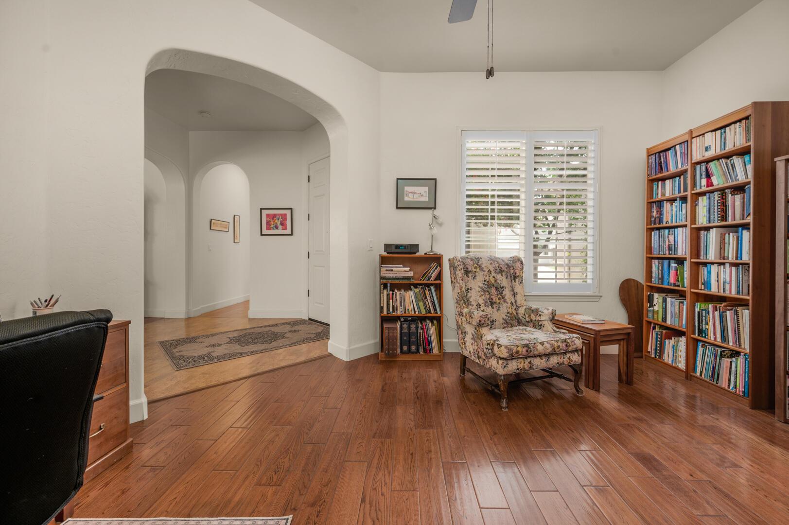 Visalia, California, 93291, United States, 4 Bedrooms Bedrooms, ,3 BathroomsBathrooms,Residential,For Sale,2009986