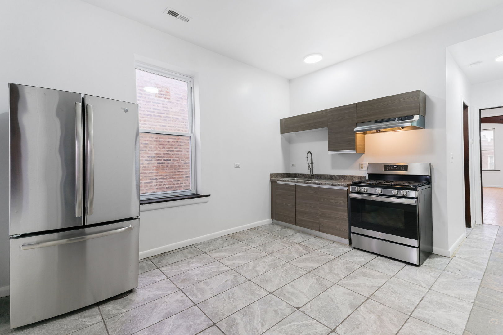 Chicago, Illinois, 60623, United States, 10 Bedrooms Bedrooms, ,Residential,For Sale,1997118