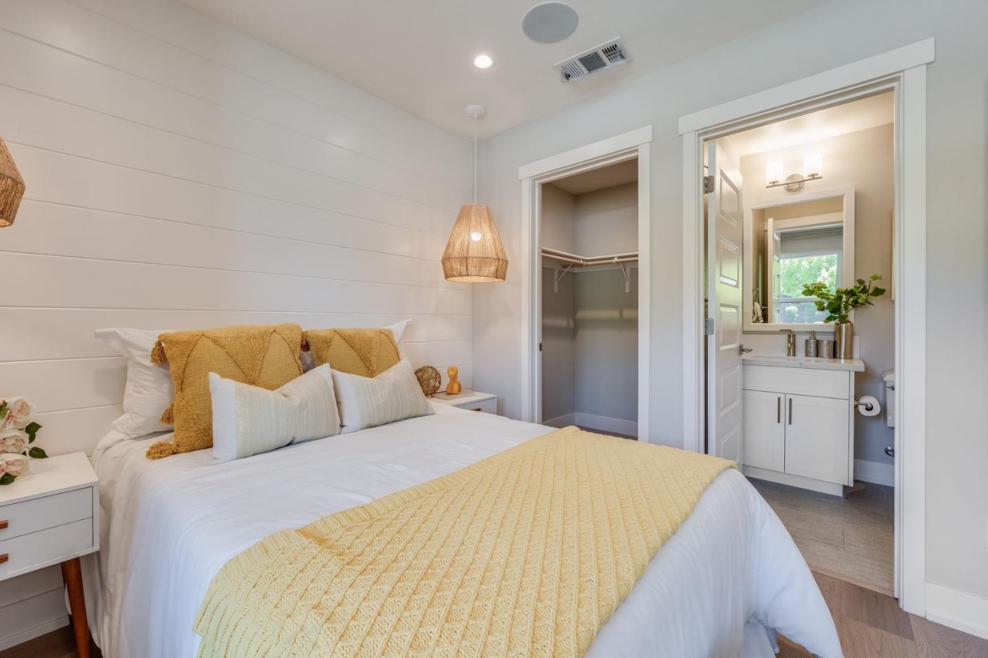 Sunnyvale, California, 94086, United States, 3 Bedrooms Bedrooms, ,4 BathroomsBathrooms,Residential,For Sale,1926187