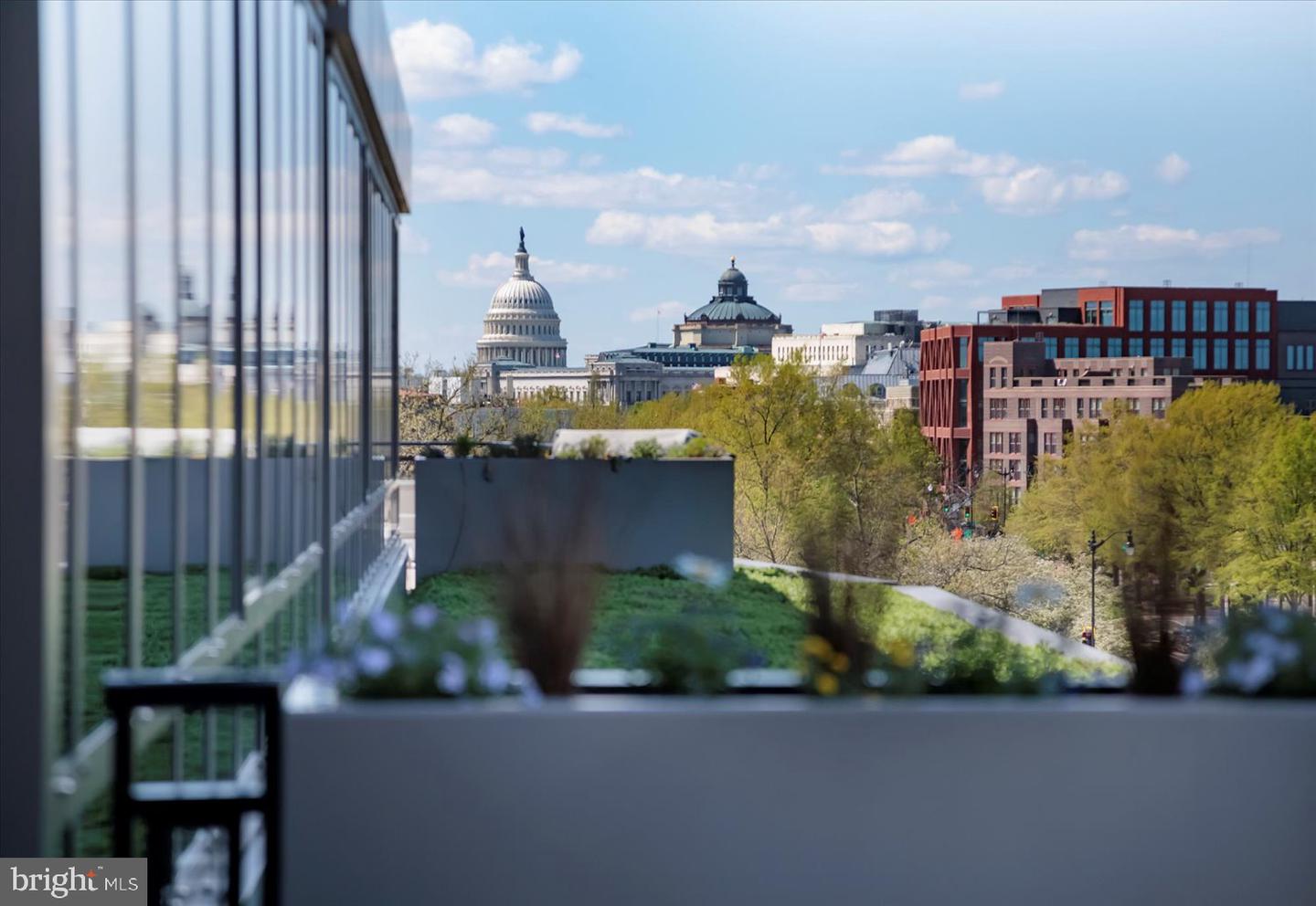Washington, District of Columbia, 20003, United States, 1 Bedroom Bedrooms, ,2 BathroomsBathrooms,Residential,For Sale,1766672