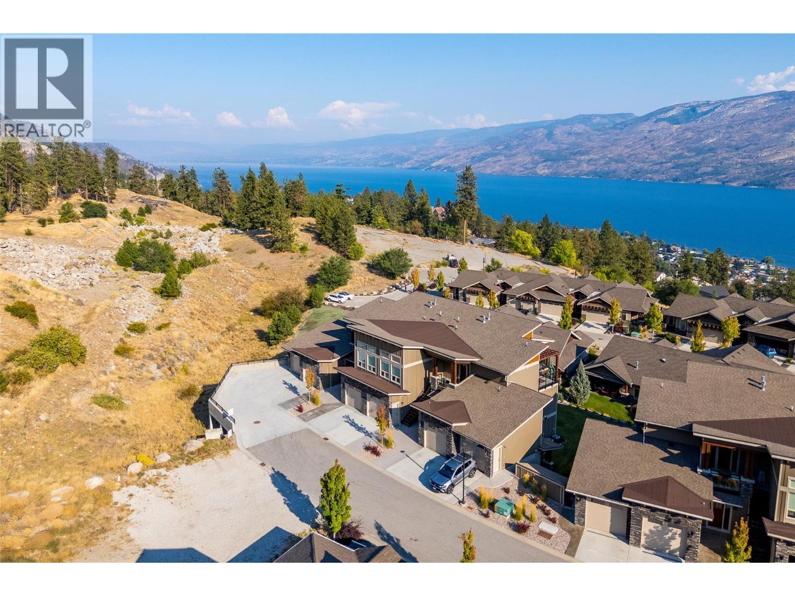 PEACHLAND, British Columbia, V0H 1X5, CA, 3 Bedrooms Bedrooms, ,2 BathroomsBathrooms,Residential,For Sale,1951161