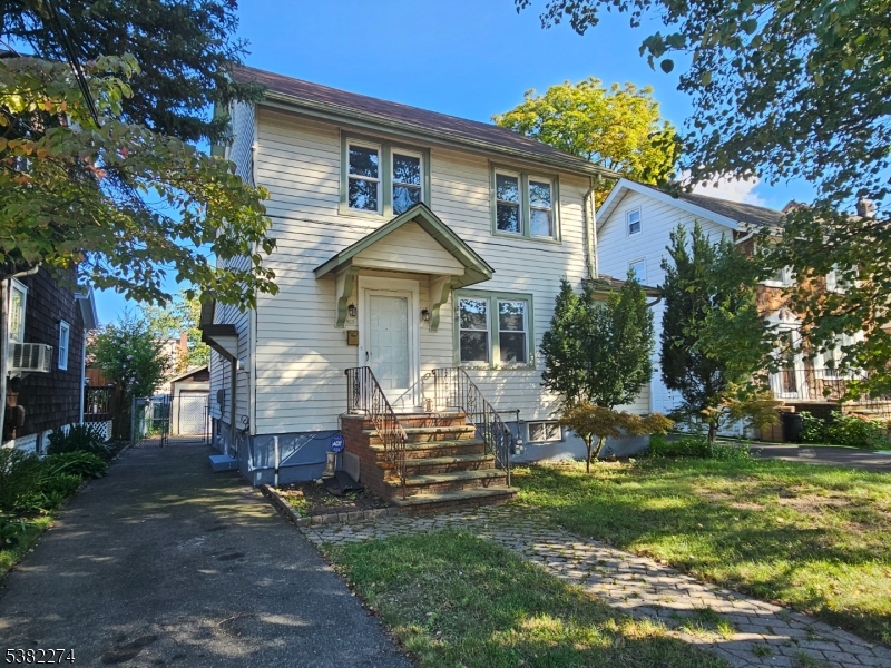 Union Twp., New Jersey, 07083, United States, 3 Bedrooms Bedrooms, ,2 BathroomsBathrooms,Residential,For Sale,1938987