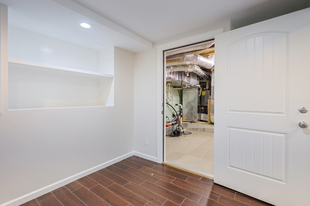 Ashland, Massachusetts, 01721, United States, 3 Bedrooms Bedrooms, ,3 BathroomsBathrooms,Residential,For Sale,1978848