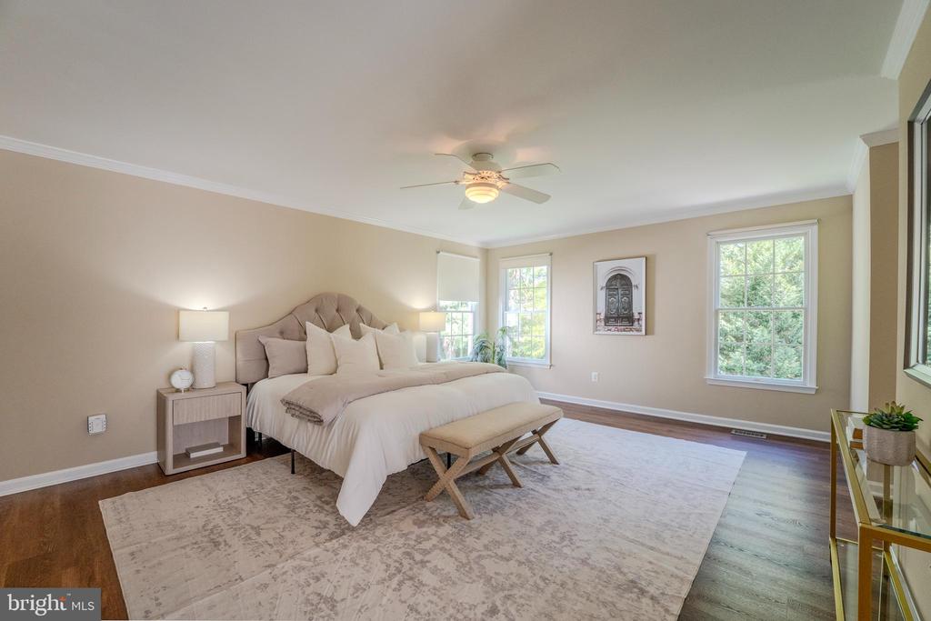 Reston, Virginia, 20194, United States, 4 Bedrooms Bedrooms, ,4 BathroomsBathrooms,Residential,For Sale,2047998