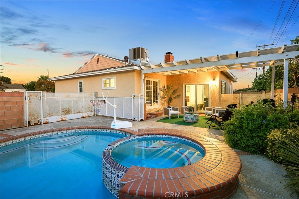Whittier, California, 90604, United States, 4 Bedrooms Bedrooms, ,2 BathroomsBathrooms,Residential,For Sale,1918097