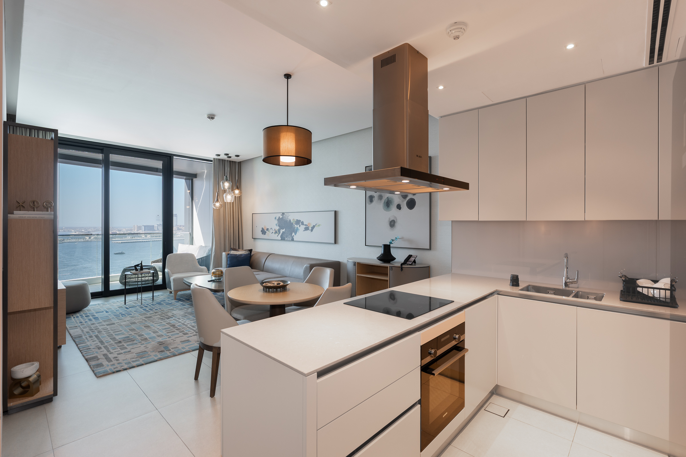  Fully-Serviced Branded Home With Sea Views in JBR - 物件實景