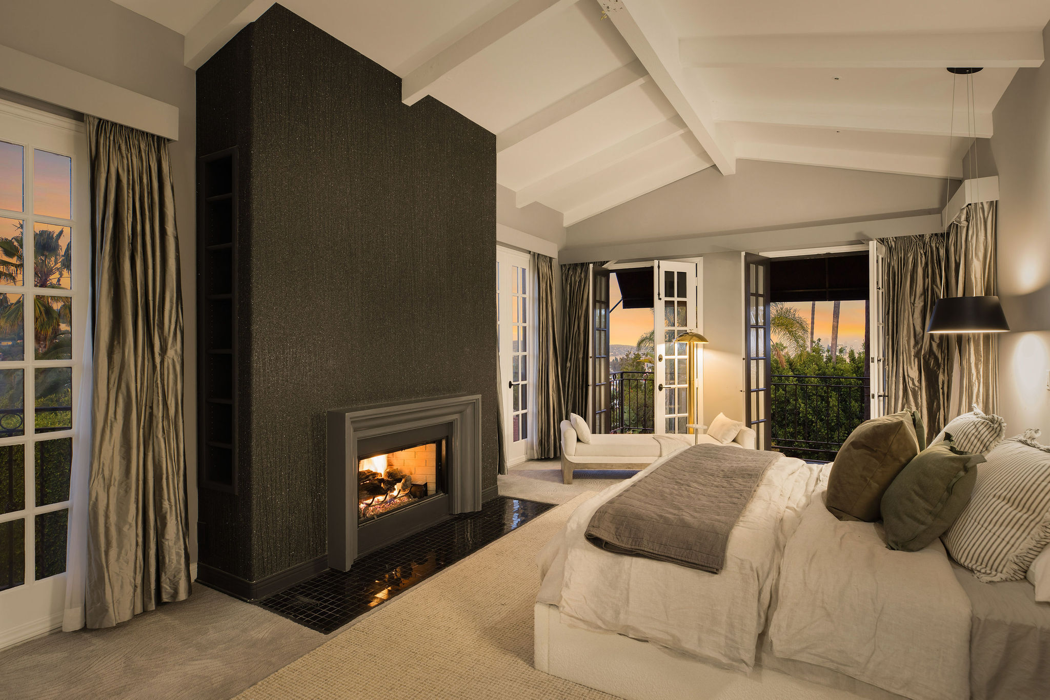  Romantic Spanish Retreat in Whitley Heights - 物件實景