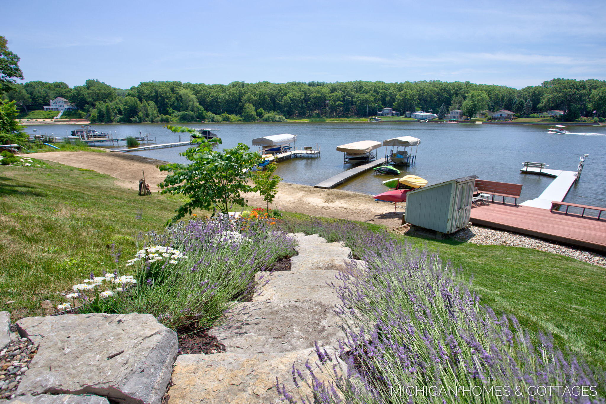 Saugatuck, Michigan, 49453, United States, 5 Bedrooms Bedrooms, ,4 BathroomsBathrooms,Residential,For Sale,1940964