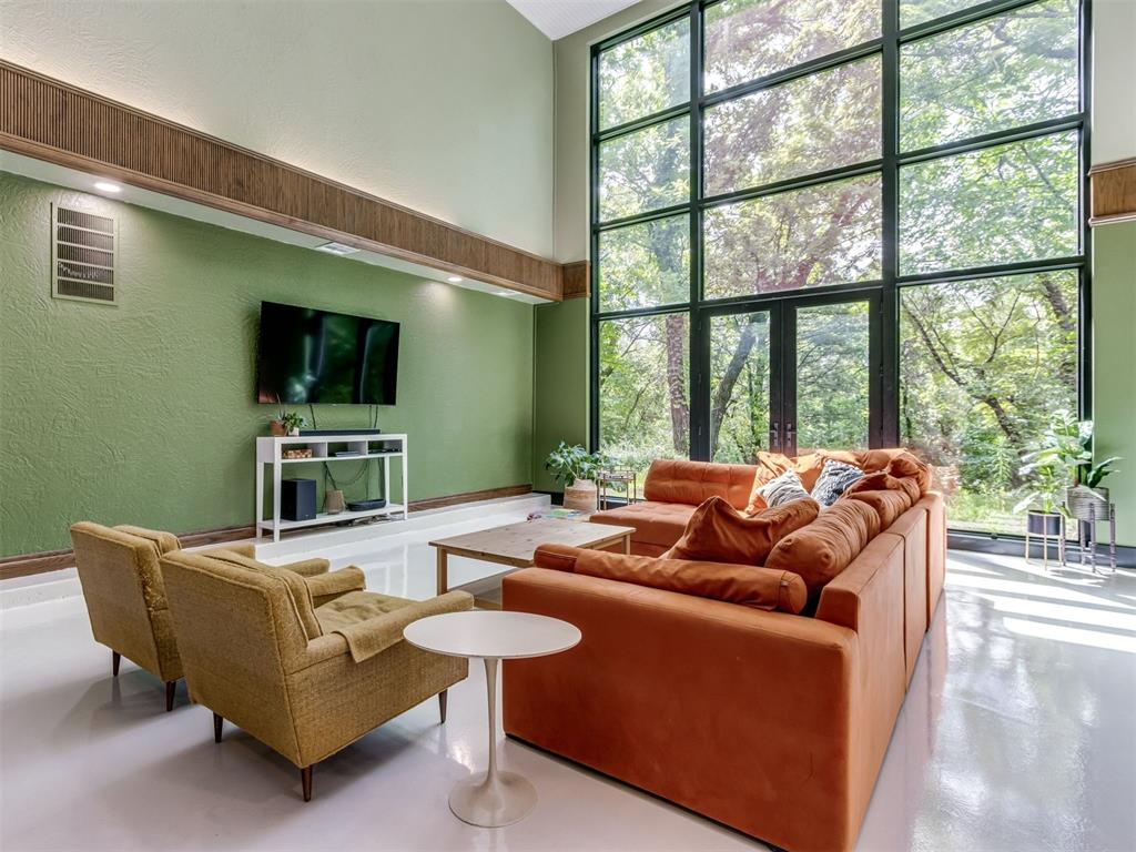 Oklahoma City, Oklahoma, 73131, United States, 4 Bedrooms Bedrooms, ,5 BathroomsBathrooms,Residential,For Sale,1919508