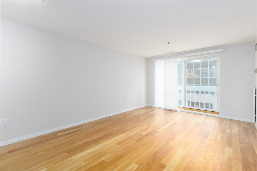 Cambridge, Massachusetts, 02139, United States, 2 Bedrooms Bedrooms, ,2 BathroomsBathrooms,Residential,For Sale,1989905