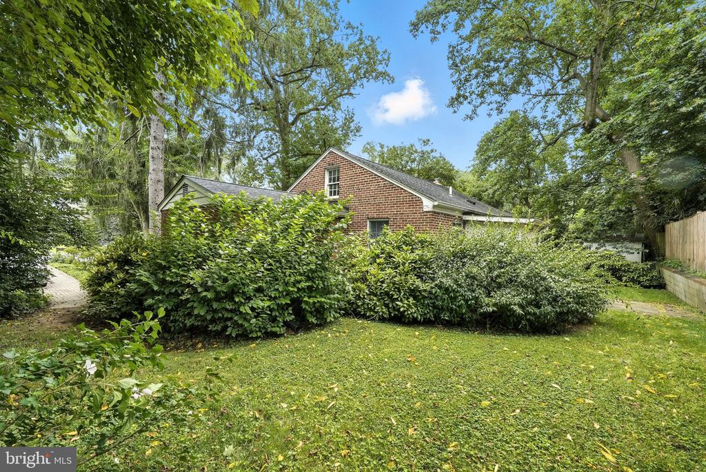 Silver Spring, Maryland, 20901, United States, 3 Bedrooms Bedrooms, ,1 BathroomBathrooms,Residential,For Sale,1928721