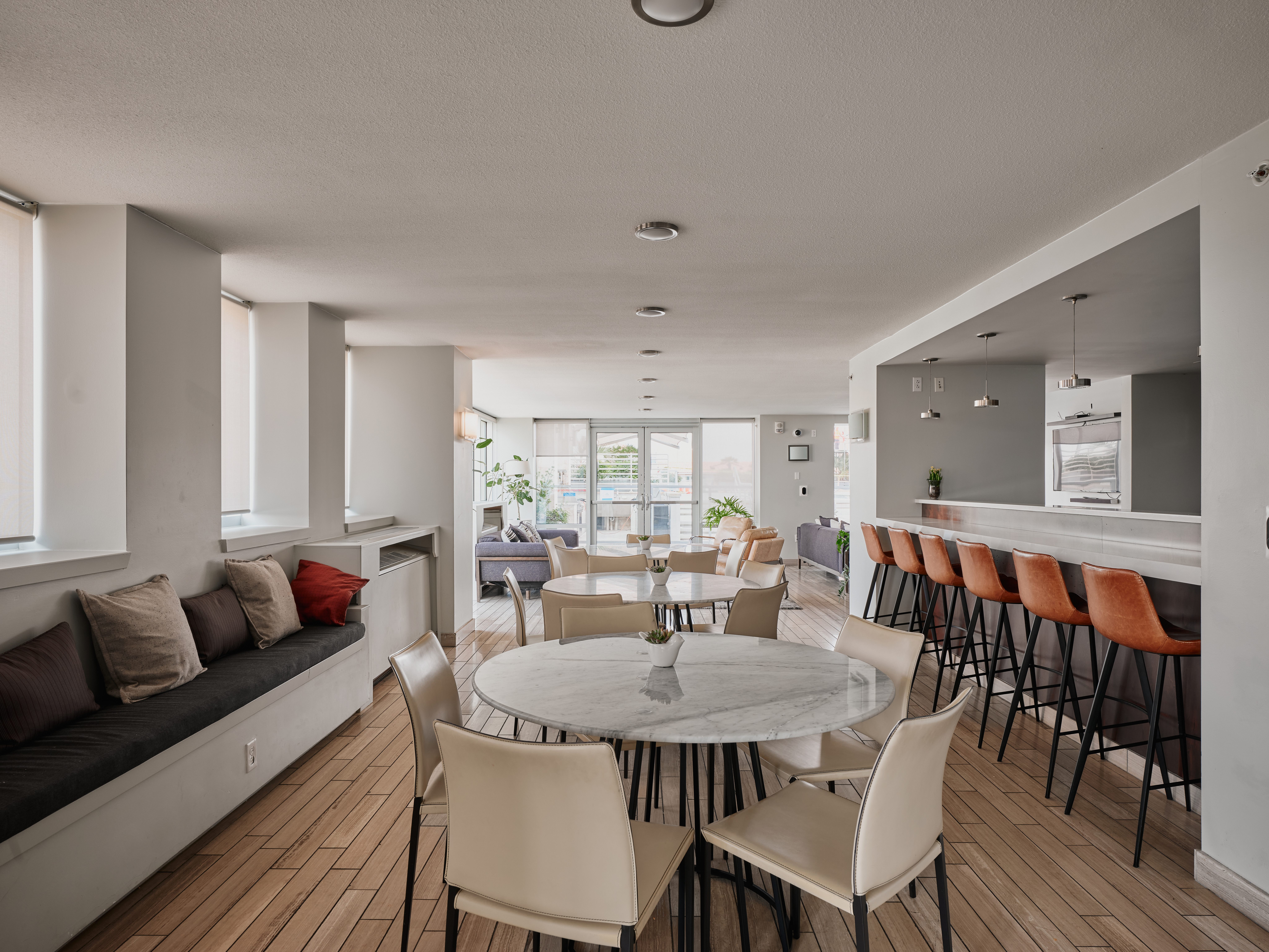  41st-Floor Skyline Living at The Spring - 物件實景