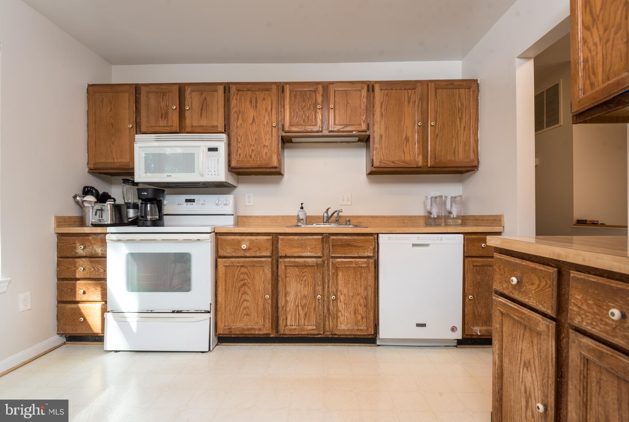 Manassas, Virginia, 20110, United States, 4 Bedrooms Bedrooms, ,3 BathroomsBathrooms,Residential,For Sale,1981069