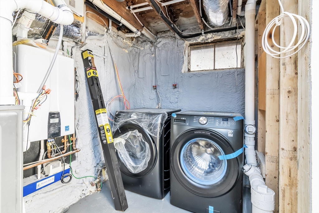 Billerica, Massachusetts, 01821, United States, 4 Bedrooms Bedrooms, ,3 BathroomsBathrooms,Residential,For Sale,1980011